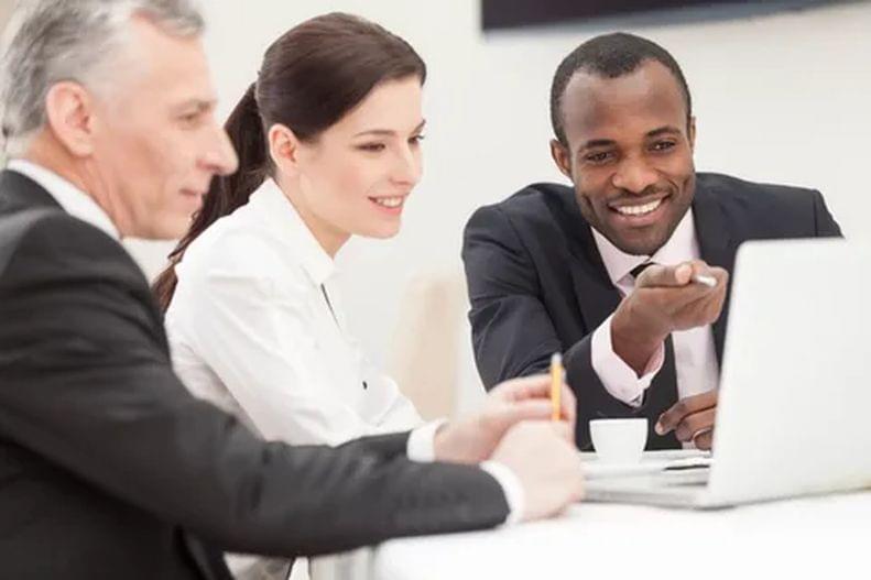 Где получить ДМС иностранному гражданину